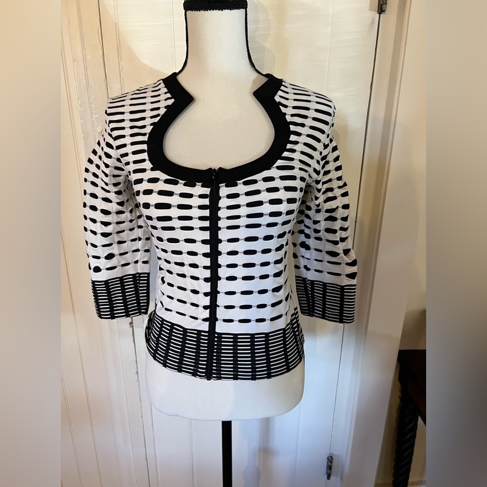 Cache zip-up top